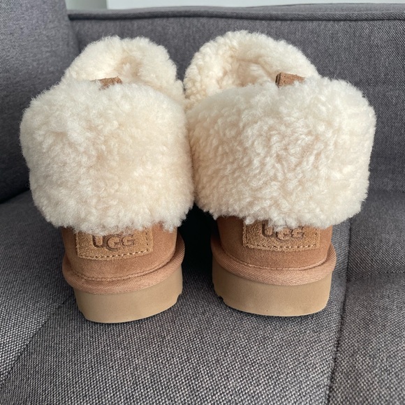 Ultra Mini UGG Braid Ankle Boots - Picture 8 of 9